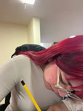 Chatroom XXX en direct de AngieRousse_