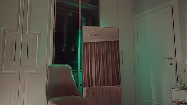 MilaDYstarlight Chat XXX in diretta