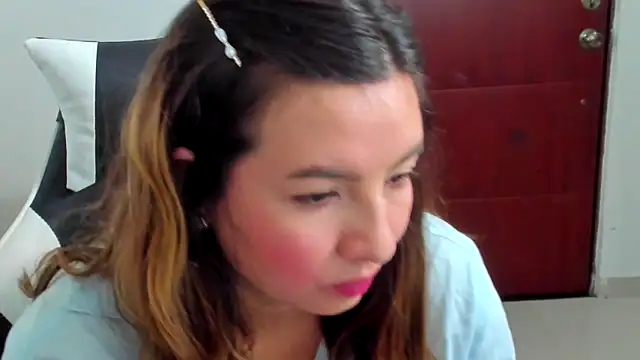 Chatroom XXX en direct de __Emma__11__Lecat_