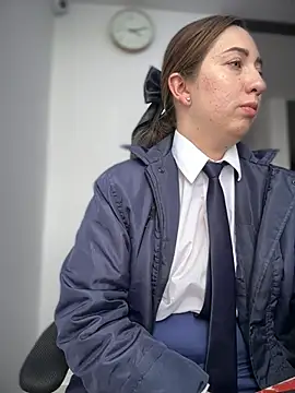 suzy-111 Show in webcam