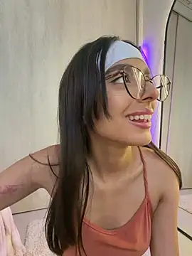 Chat XXX ao vivo de ZaraLuuv