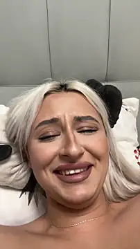 Kylie_One 现场XXX聊天