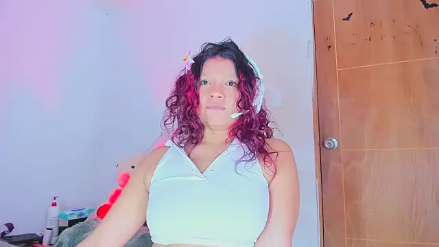 Emily_Coper18 现场XXX聊天