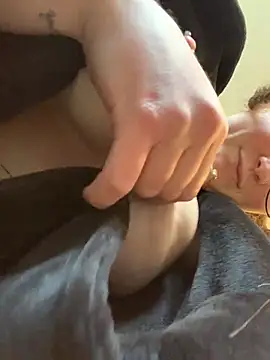 Show Webcam de PussiesnCream_