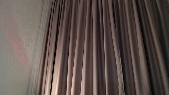 Emilly_angel: απευθείας συνομιλία ΧΧΧ