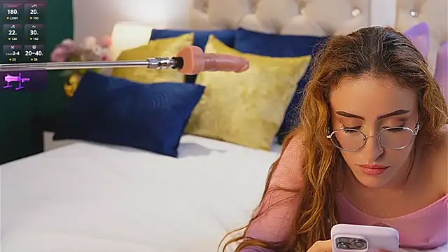 Pokazy przed kamerką – caroline_adams_