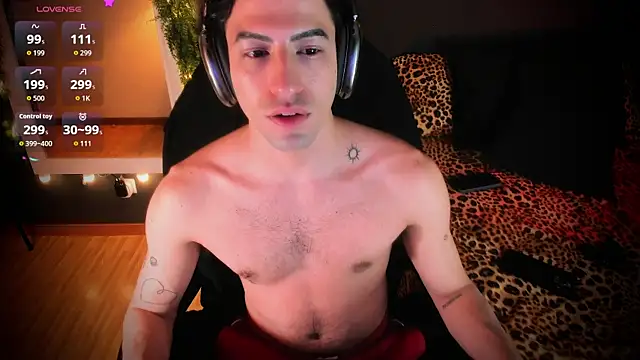 Show modela newjeff na web-kameri