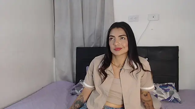 Živý XXX chat MiahCornell_