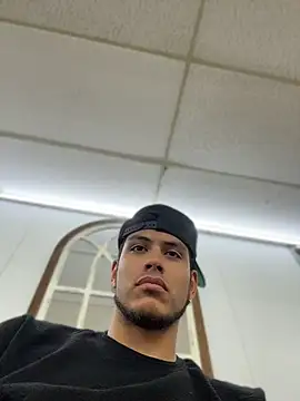 StrokingDaddy4's Live XXX Chat