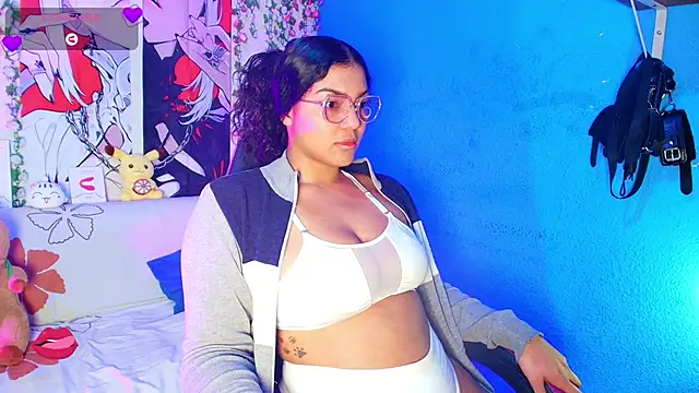 Vicky_Miller_05 Adlı Modelin Canlı XXX Sohbeti