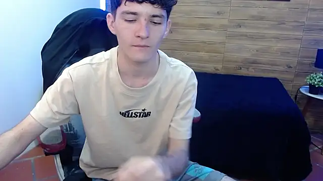 trevor_mob's Webcam Show