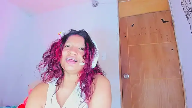 แชท XXX สดของ Emily_Coper18