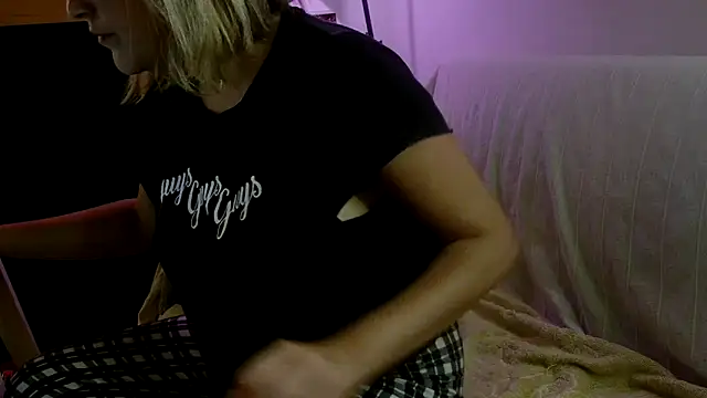 Pxetiteblonde1's Webcam Show