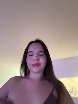 TheCinderella Adlı Modelin Canlı XXX Sohbeti