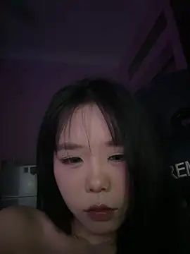 Emely-lysea 在線直播表演