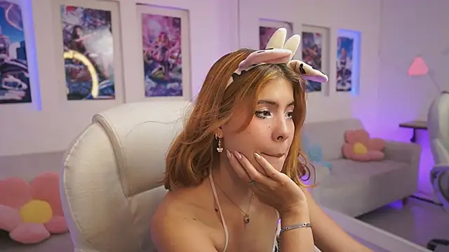 Chat +18 de DahliaGrey ao vivo