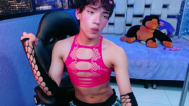 Show modela AlecciaNova na web-kameri