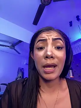 Auri__'s Webcam Show