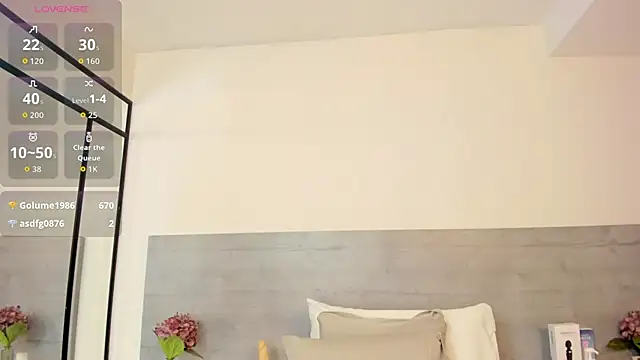 sunnyWhitee: απευθείας συνομιλία ΧΧΧ