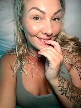 Chat +18 de NastyMilf_ ao vivo
