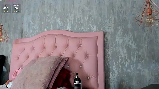 Pertunjukan Kamera Web naomidibello