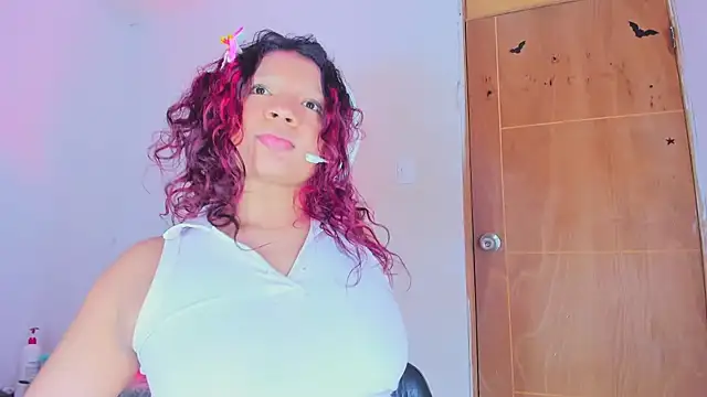 Emily_Coper18 – Live XXX-chat