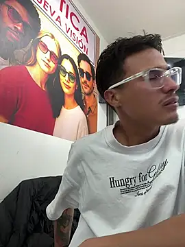 แชท XXX สดของ TavoHot_