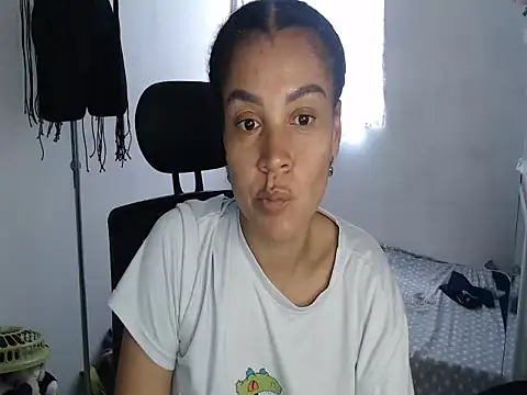 shayna_cute live XXX chat