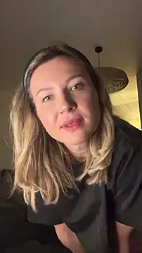 WhereisAlice Chat XXX in diretta