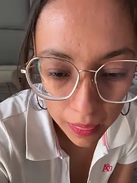 Alessandra-Mex92 Chat XXX in diretta