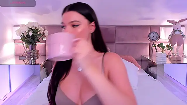 MiaMuse's Live XXX Chat