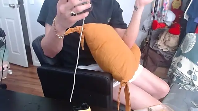 Longdforya Show in webcam