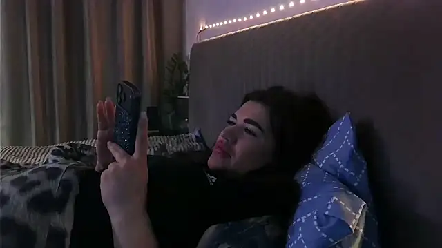 miss_preggie Adlı Modelin Canlı XXX Sohbeti