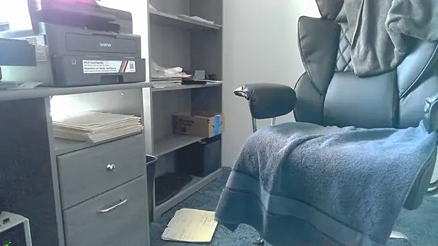 Онлайн чат XXX TrevorSteele