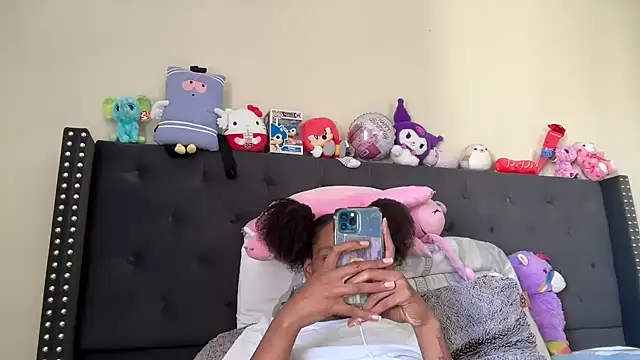 Cum2Charm élő XXX-chatje