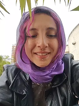 _Laary_Lily Webcam Show