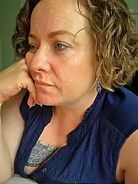 Онлайн чат XXX julimonroe