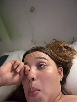 Chat +18 de Colibri_xxx ao vivo