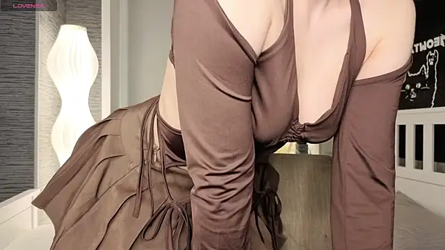 EthalBuffkinのウェブカメラショー