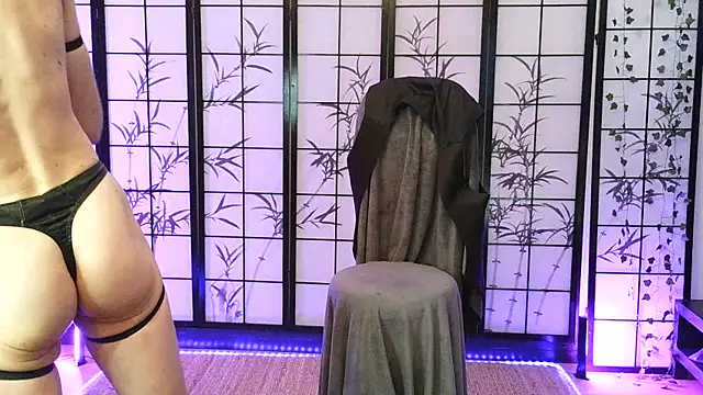 thehornybowtie – Naživo XXX chat