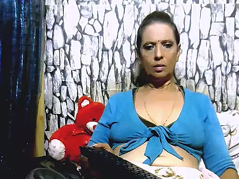 Hot_queen58 Adlı Modelin Canlı XXX Sohbeti