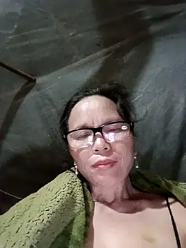 Tina6886: απευθείας συνομιλία ΧΧΧ