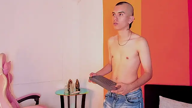 Rowan_Cley webkamerás műsora