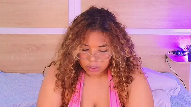 Your_big_ebony_goddness Live XXX Chat