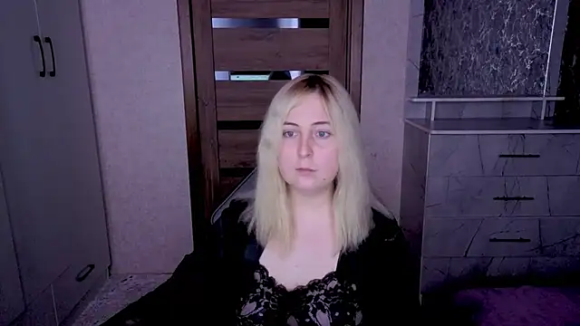 Kristy-Max Live XXX-chat