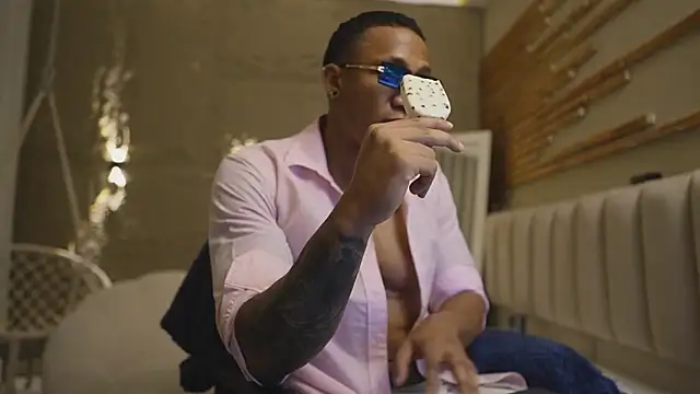 Chat XXX en directo de Logan_Varela