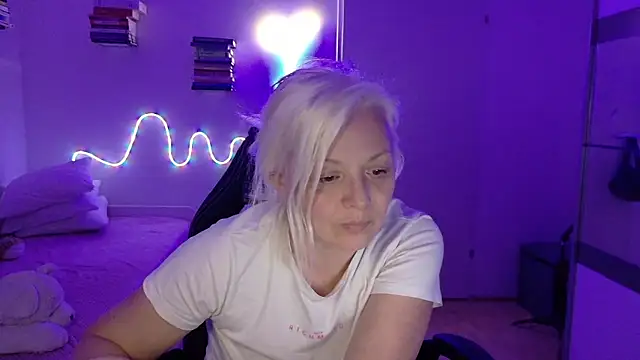 Онлайн чат XXX Linsy_Kim