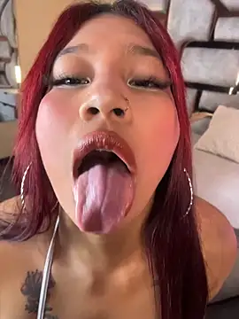 แชท XXX สดของ Cherry_Charlottee