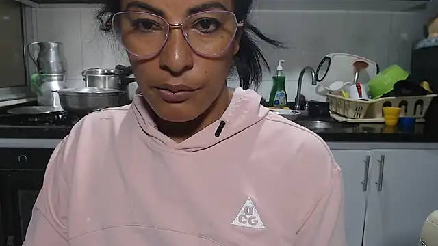 kateleyagrey's Live XXX Chat