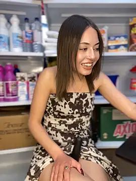 PrettyAmberのライブXXXチャット